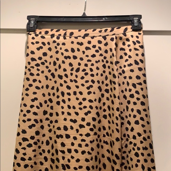 Forever 21 cheetah print skirt - Picture 3 of 3